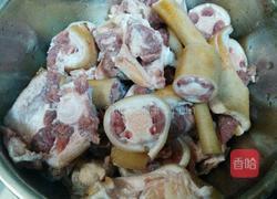  红烧牛尾的做法图解1