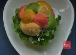 Illustration of how to make colorful hydrangea bread 19