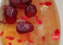 雪莲子桃胶银耳汤的做法图解4