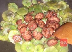 莴笋腊肠的做法图解5