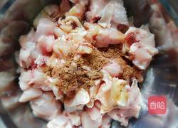 豌豆炒鸡块的做法图解2