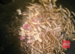 爆炒干鱼子的做法图解4