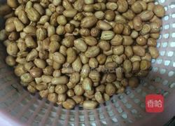 油炸花生米的做法图解1