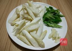 素炒白芦笋的做法图解2