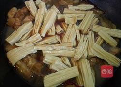 五花肉烧腐竹的做法图解7