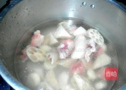 莲藕排骨汤的做法图解3