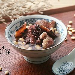 双豆土茯苓骨头汤的做法[图]