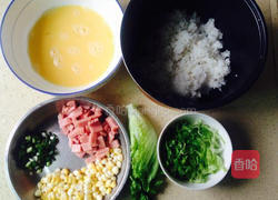 三色蛋炒饭的做法图解1
