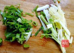 白萝卜丝炒黄豆的做法图解3