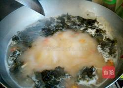 番茄紫菜蛋花汤的做法图解5