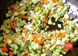 菠蘿炒飯的做法图解5