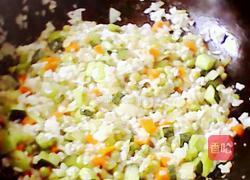 菠蘿炒飯的做法图解6