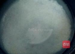 香菇鸡腿粥的做法图解1