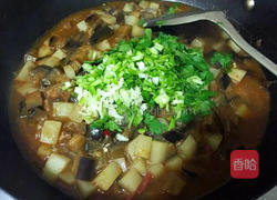 猪肉熬茄子的做法图解4