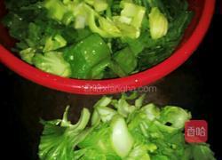 蚝油汁淋芥菜的做法图解2