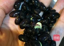 解毒养颜黑豆浆的做法图解1