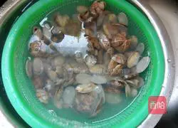 Illustration of how to make fried clams in sauce 3