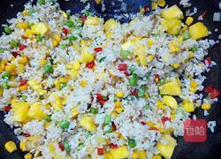 菠萝炒饭的做法图解13