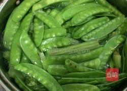 腊肉炒荷兰豆的做法图解1