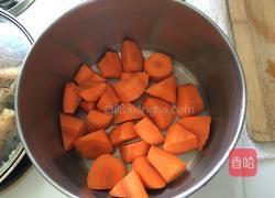 胡萝卜芹菜闷排骨的做法图解4