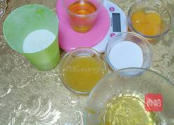 奶油草莓蛋糕卷的做法图解1