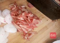 蒜台肉片的做法图解1