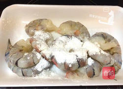 蚝油蟹味菇韭菜炒虾仁的做法图解1