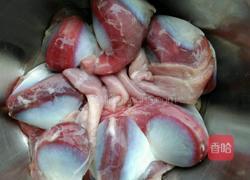 鸡胗炒酸豆角的做法图解1