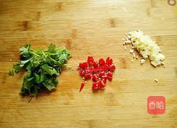 爽口黑木耳的做法图解2