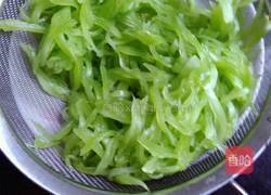莴笋凉拌的做法图解3