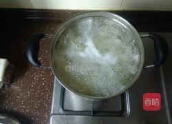 百合红枣枸杞银耳羹的做法图解3