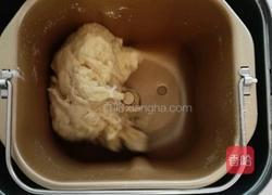 面包机烟熏三文鱼披萨(烤肉披萨)的做法图解1