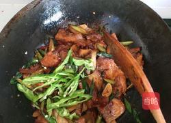 〖 蒜苗炒肉 〗的做法图解6