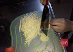 土豆丝饼的做法图解1