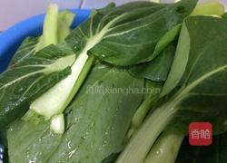 白菜肉丸汤的做法图解2