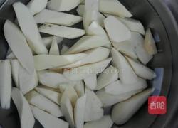 拔丝山药的做法图解2