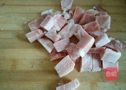 五花肉豆角焖面的做法图解1