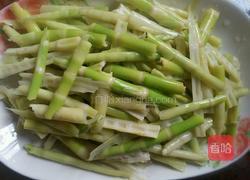 小鲜笋炒腊肉的做法图解3