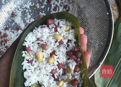 红豆/黄豆/糯米粽子的做法图解2