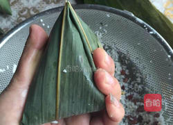 红豆/黄豆/糯米粽子的做法图解4