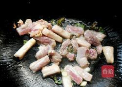 芹菜木耳炒肉的做法图解4