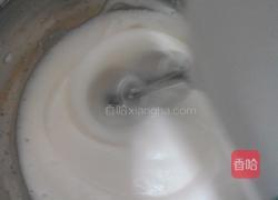 原味戚风一一杯子蛋糕的做法图解2