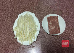 培根金针菇的做法图解1