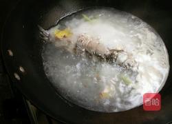 鲫鱼豆腐汤的做法图解6