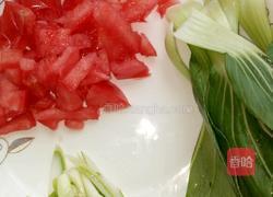 西红柿煎蛋面的做法图解1