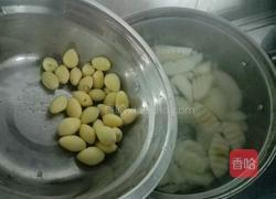 冰糖白果煲雪梨的做法图解5