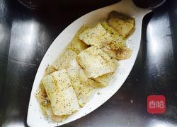 香煎鳕鱼的做法图解4