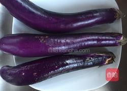 虾肉末九层塔香草茄子的做法图解1
