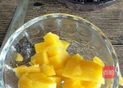 芒果紫米捞的做法图解4