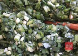 煎饼韭菜盒子的做法图解1